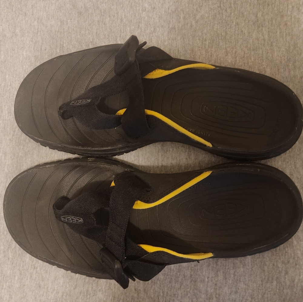 Keen Black and Yellow Sandals